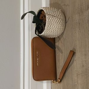 Michael kors jet set wallet